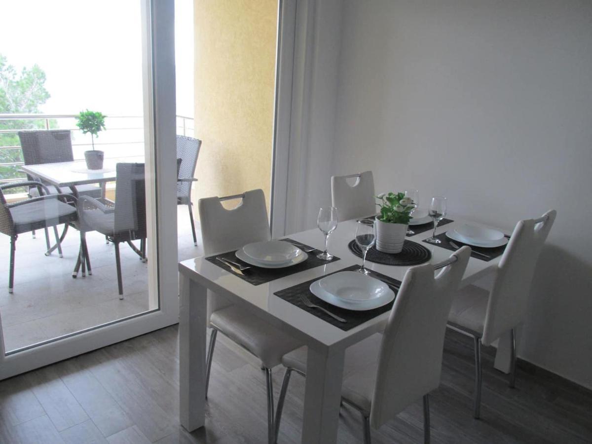 Ferienwohnung Novi Lux Novi Vinodolski Exterior foto