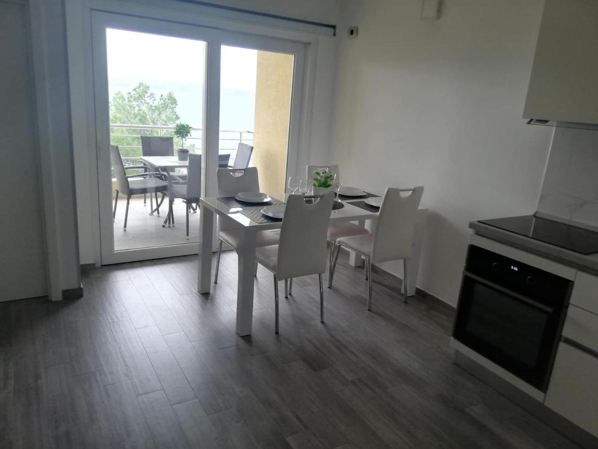 Ferienwohnung Novi Lux Novi Vinodolski Exterior foto