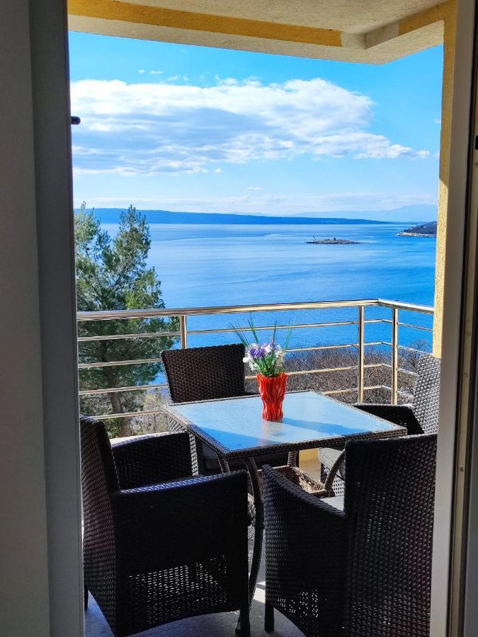 Ferienwohnung Novi Lux Novi Vinodolski Exterior foto